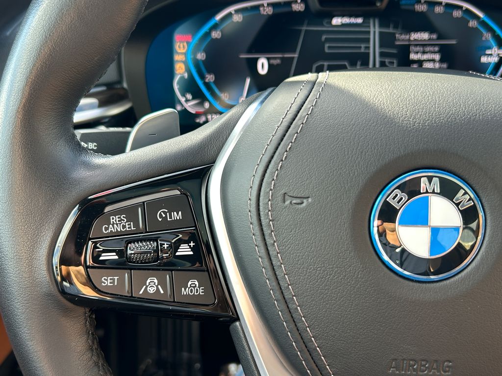 Thumbnail: 2022 BMW 5 Series - 19