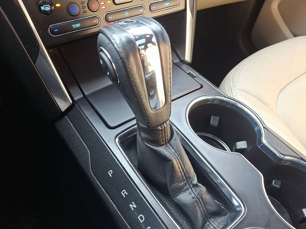 Thumbnail: 2019 Ford Explorer - 16