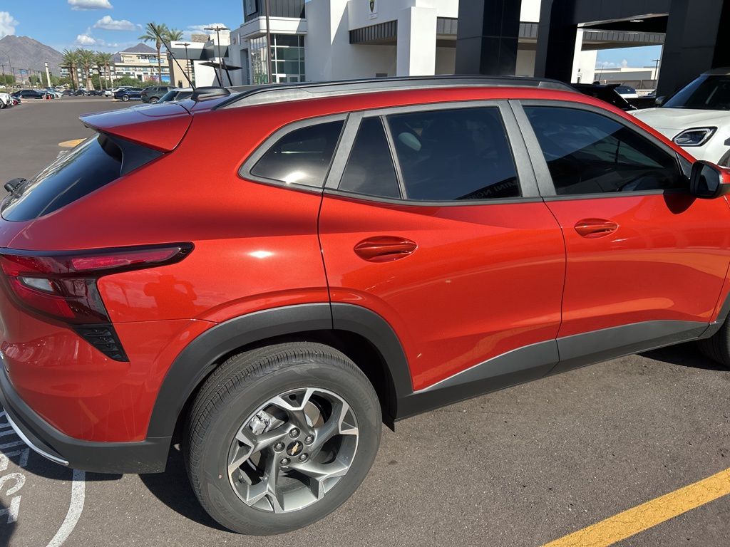 Thumbnail: 2024 Chevrolet Trax - 4