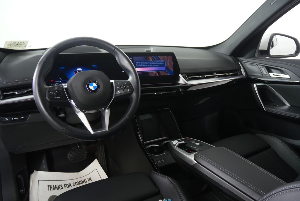 Thumbnail: 2025 BMW X1 - 17