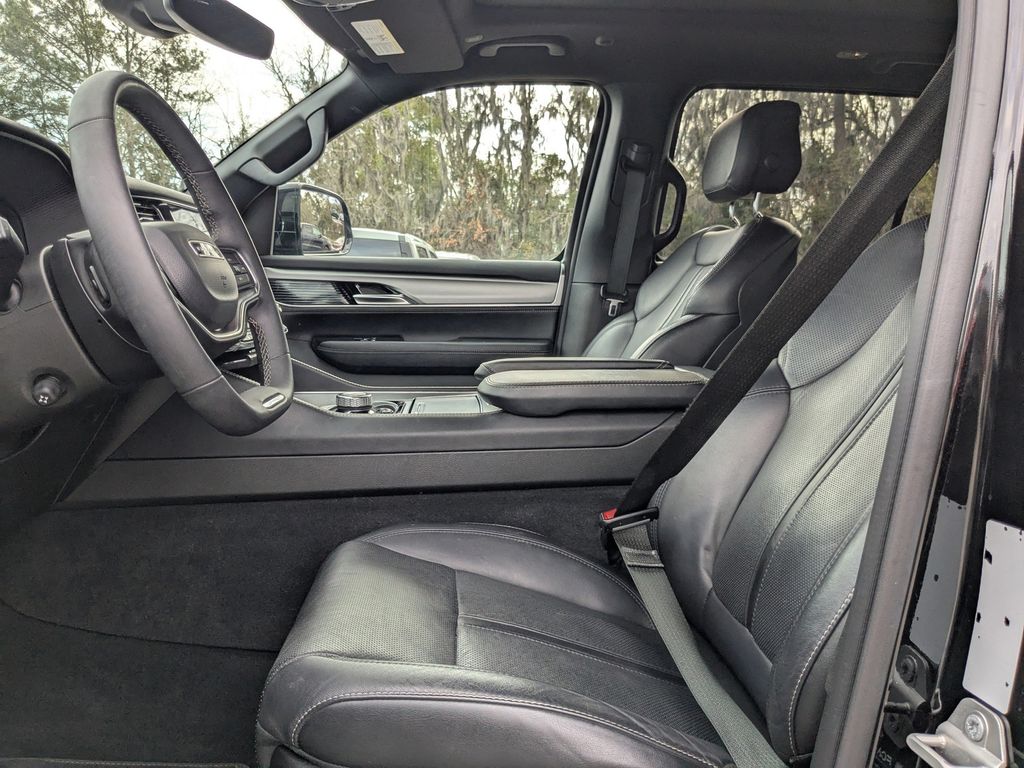 2023 Jeep Wagoneer Series II Carbide 4x4