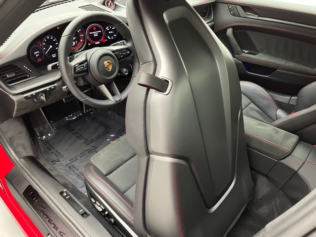 Thumbnail: 2022 Porsche 911 - 26