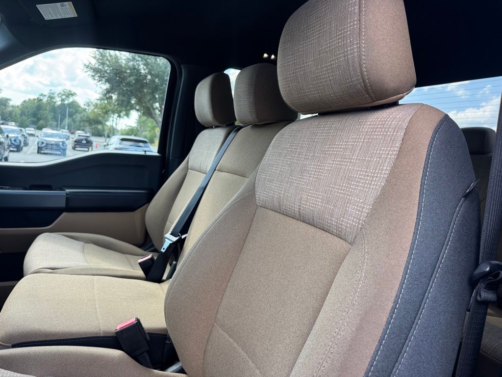 2023 Ford F-150 XLT photo 32
