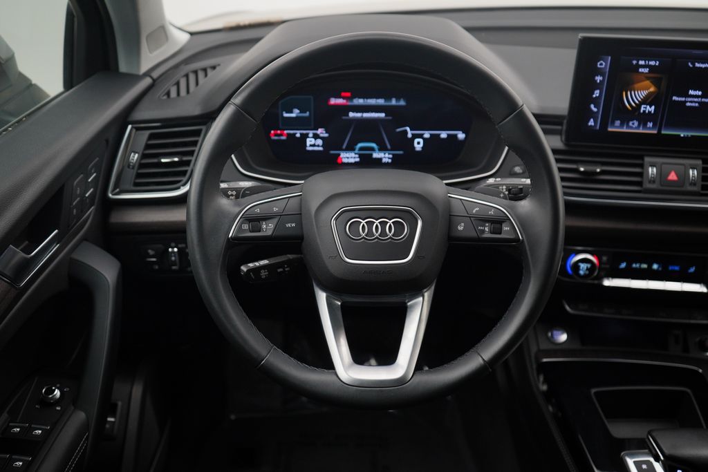 Thumbnail: 2023 Audi Q5 - 9