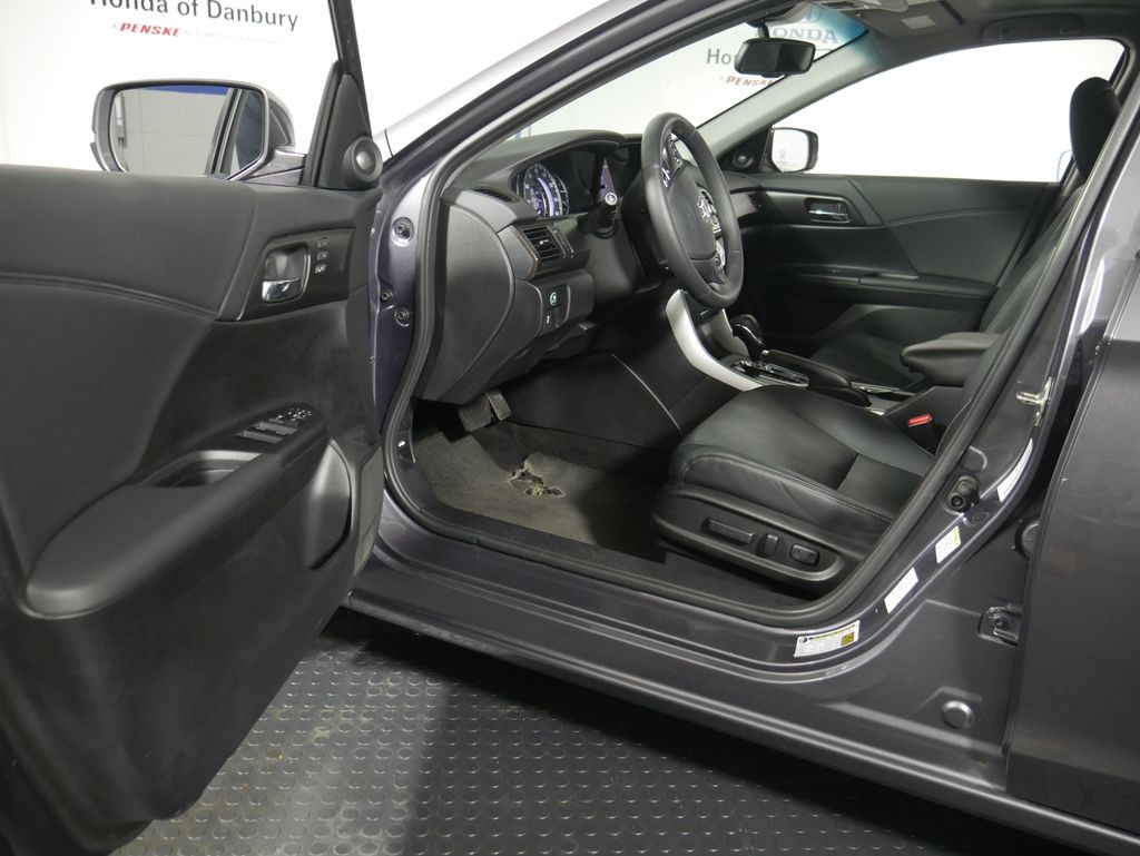 2015 Honda Accord EX-L 27