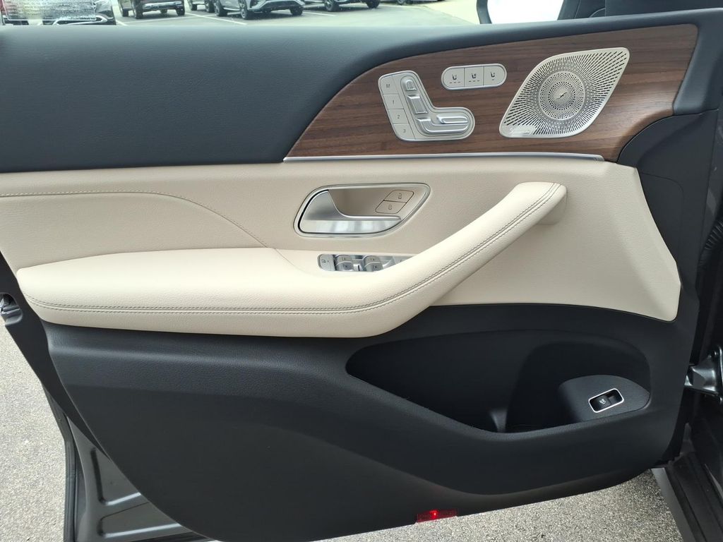 New 2026 Selenite Gray Metallic Mercedes-Benz GLE 350 image 11