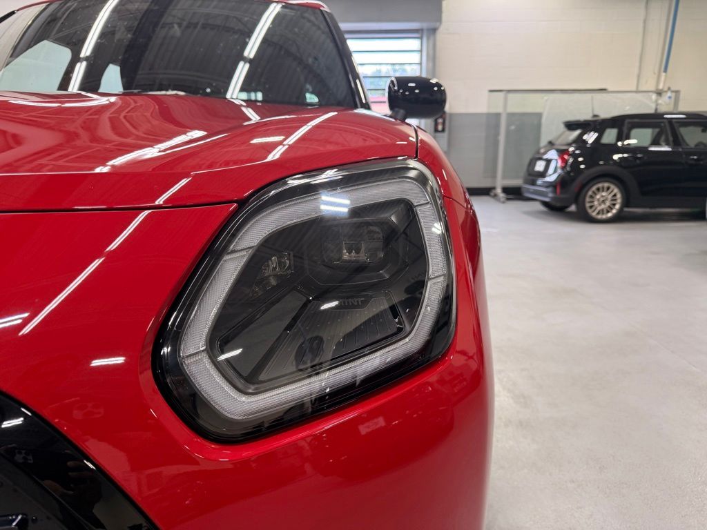 Thumbnail: 2027 MINI Cooper Countryman - 9