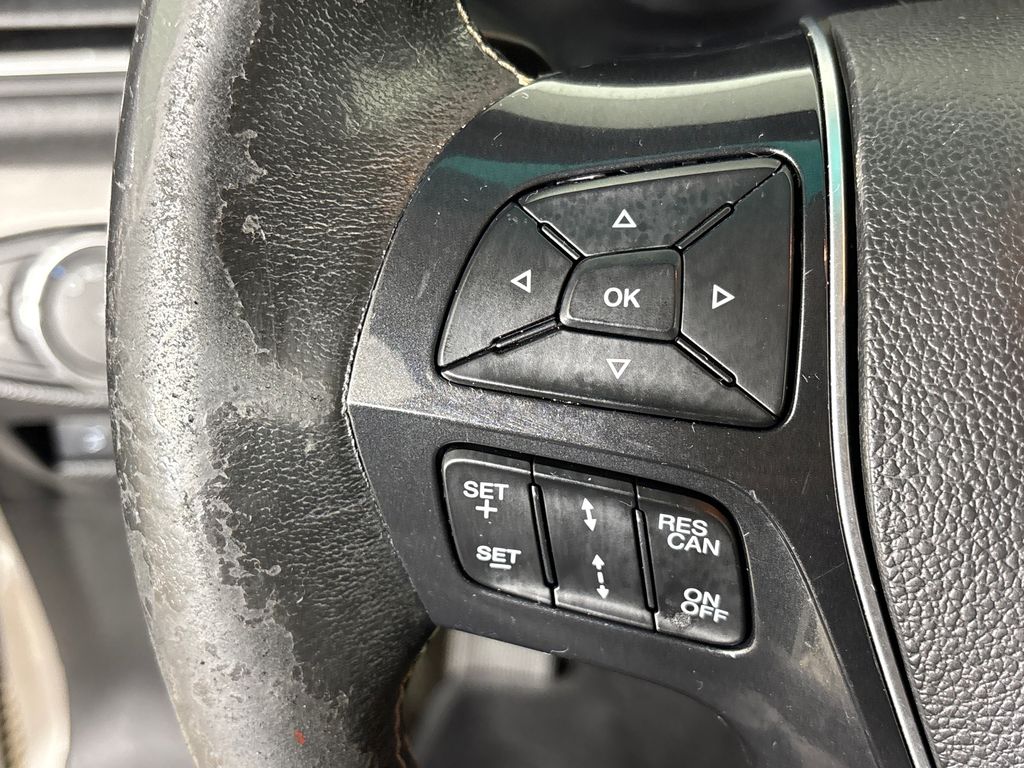 Used 2016 White Ford Platinum image 19