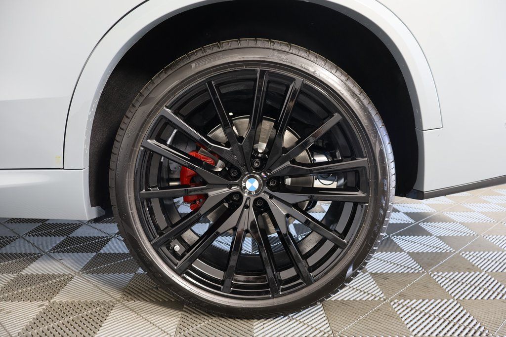 Thumbnail: 2026 BMW X5 - 10