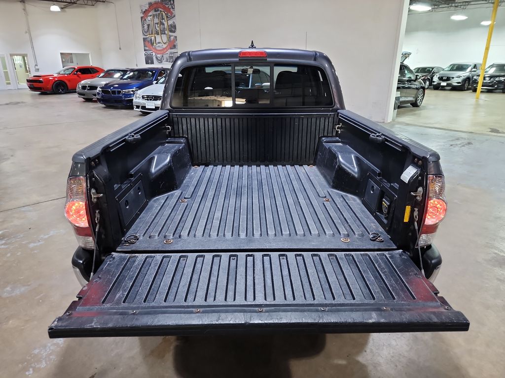 2014 Toyota Tacoma V6 photo