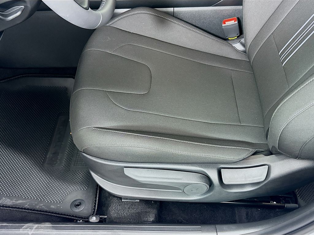 Thumbnail: 2025 Hyundai Elantra - 20