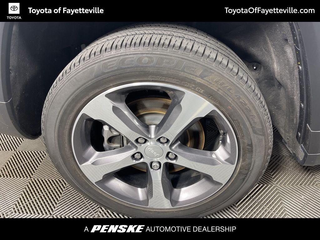 Thumbnail: 2024 Jeep Grand Cherokee L - 16