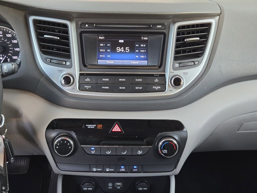 2017 Hyundai Tucson SE Silver at Traditions Chevrolet