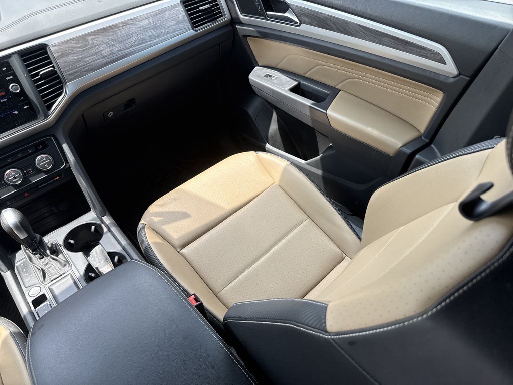 2021 Volkswagen Atlas Cross Sport 3.6L V6 SE w/Technology  at DeMontrond Auto Country