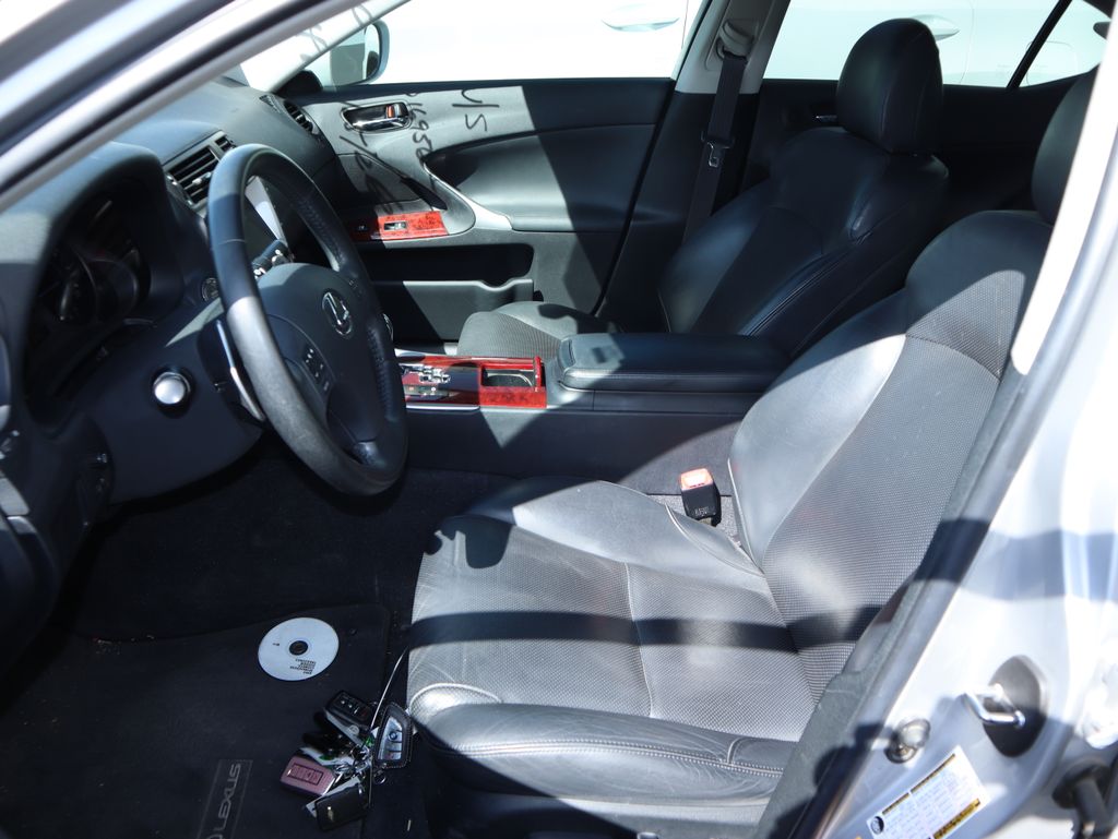 Thumbnail: 2006 Lexus IS - 9