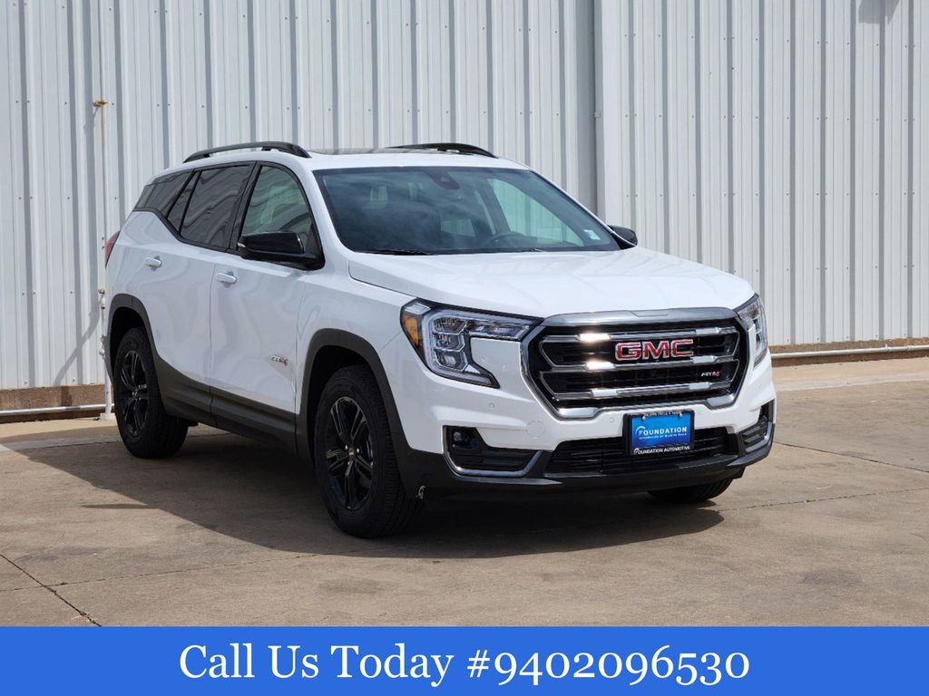 2024 GMC Terrain AT4 2