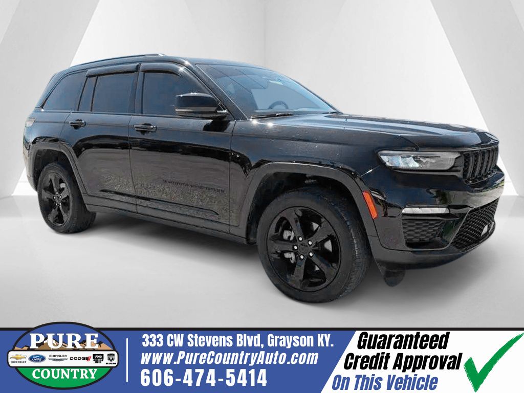 Diamond Black Crystal Pearlcoat 2024 Jeep Grand Cherokee Limited 4WD SUV / Crossover Four-Wheel Drive 8-Speed Automatic