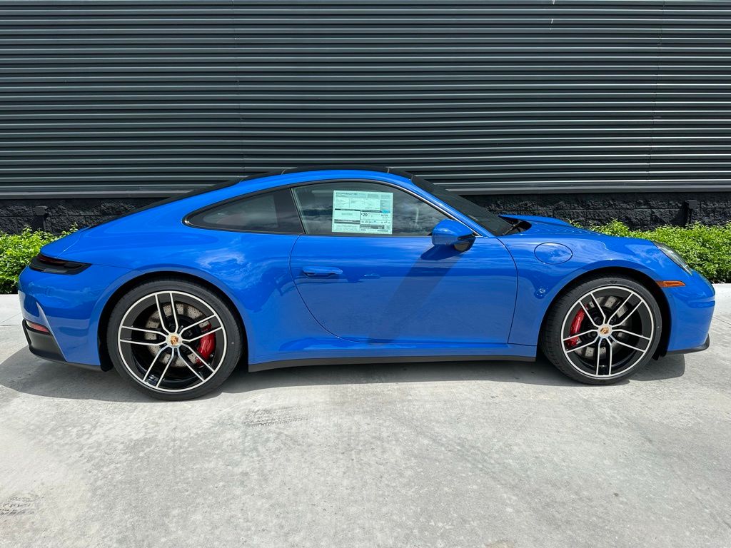 Thumbnail: 2025 Porsche 911 - 8