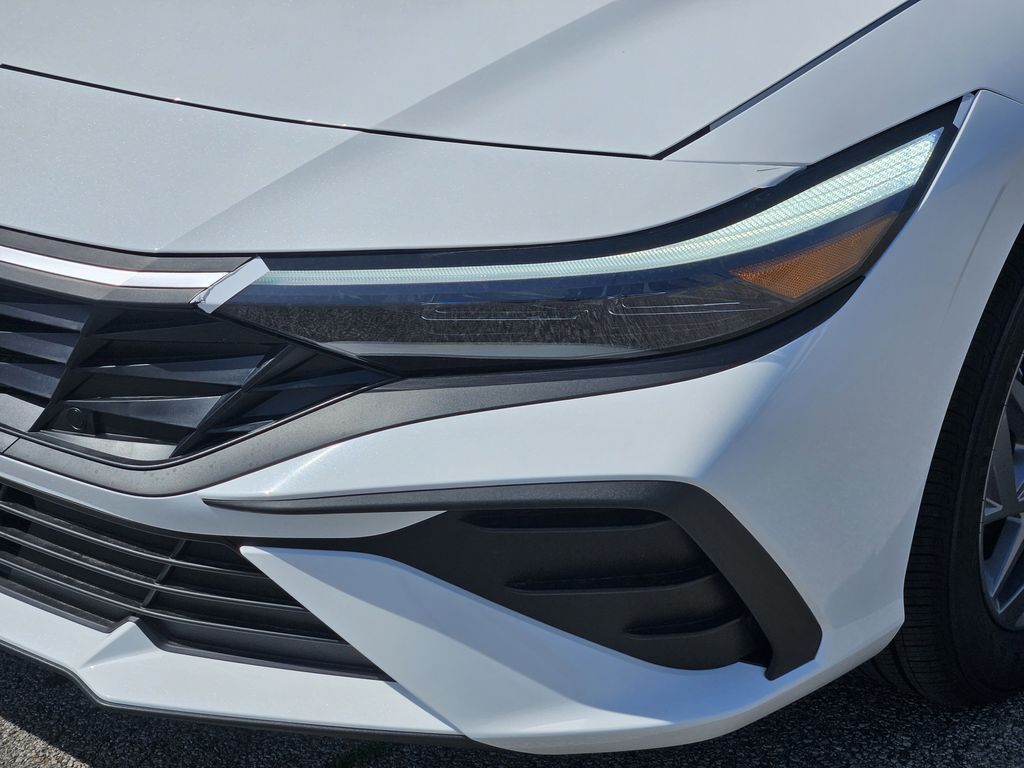 2026 Hyundai Elantra Hybrid