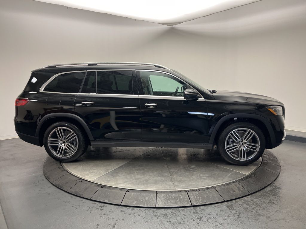 Thumbnail: 2026 Mercedes-Benz GLS - 8