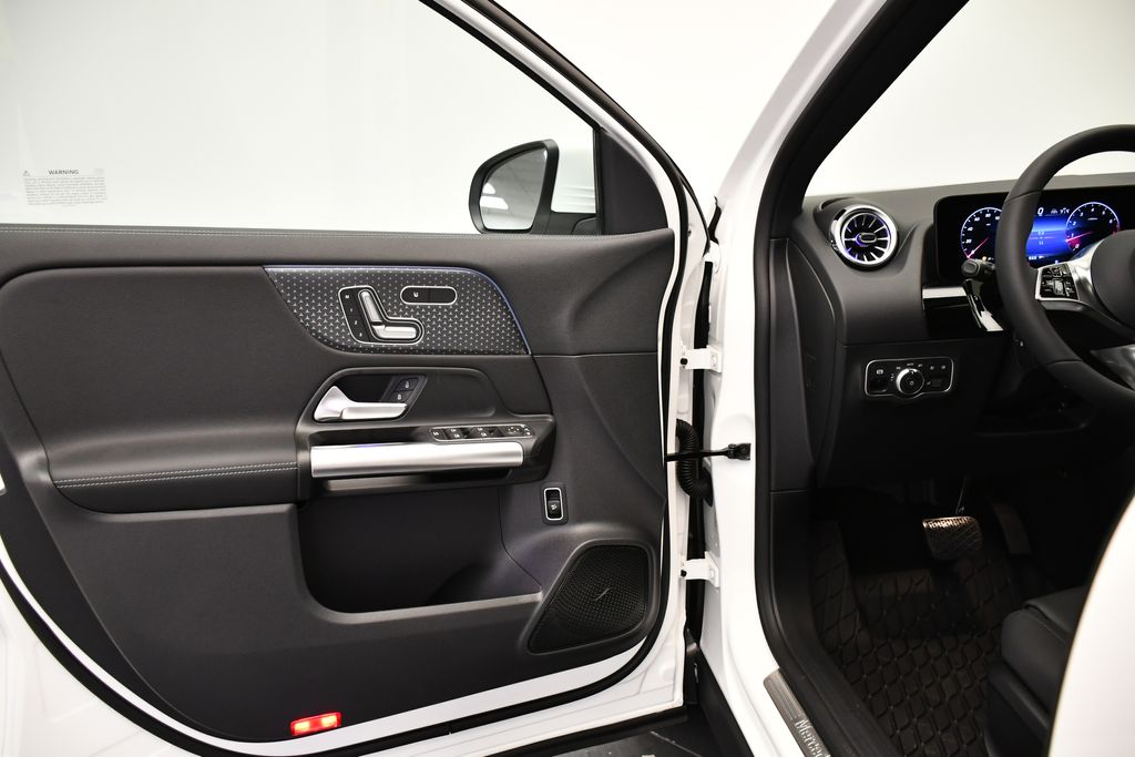 Thumbnail: 2026 Mercedes-Benz GLA - 32