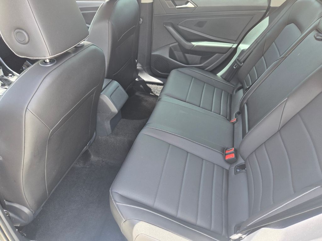 2023 Volkswagen Jetta - $18,500