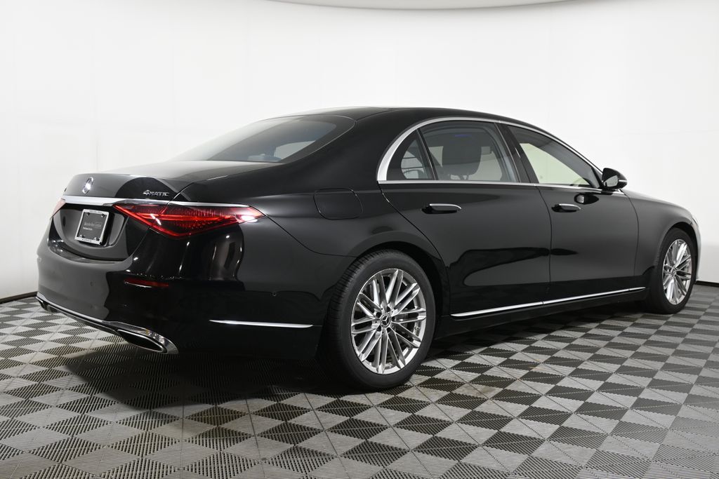 Thumbnail: 2021 Mercedes-Benz S-Class - 10