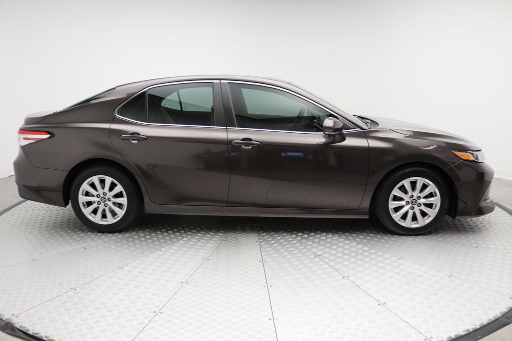 Thumbnail: 2018 Toyota Camry - 7