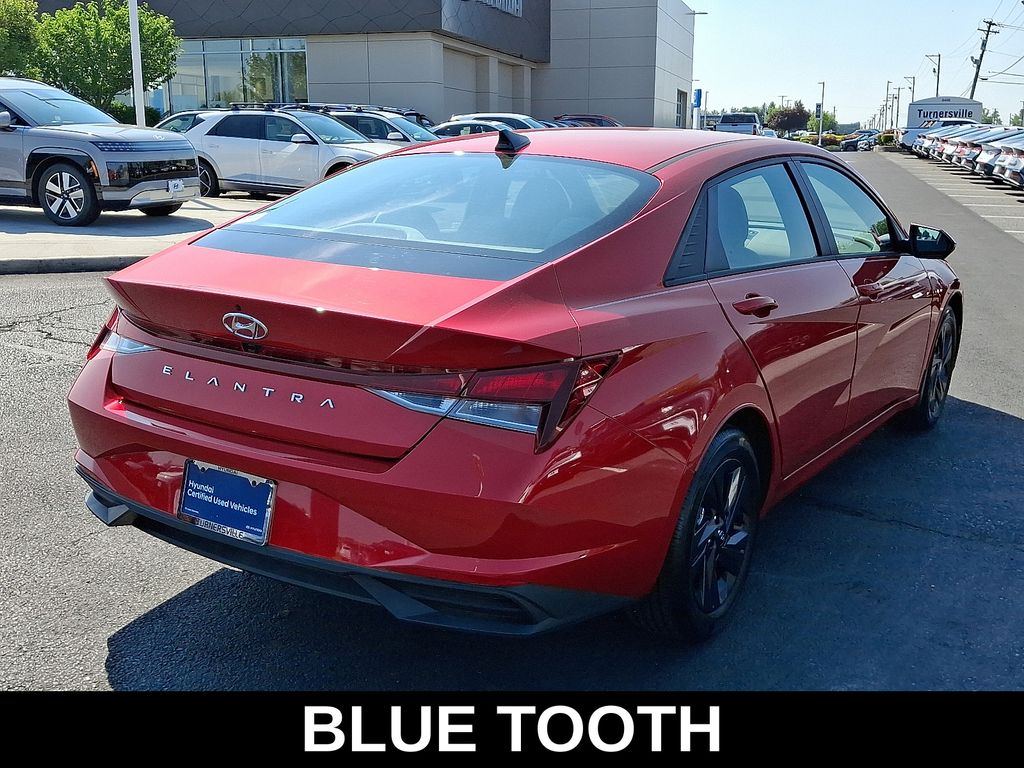 Thumbnail: 2022 Hyundai Elantra - 7
