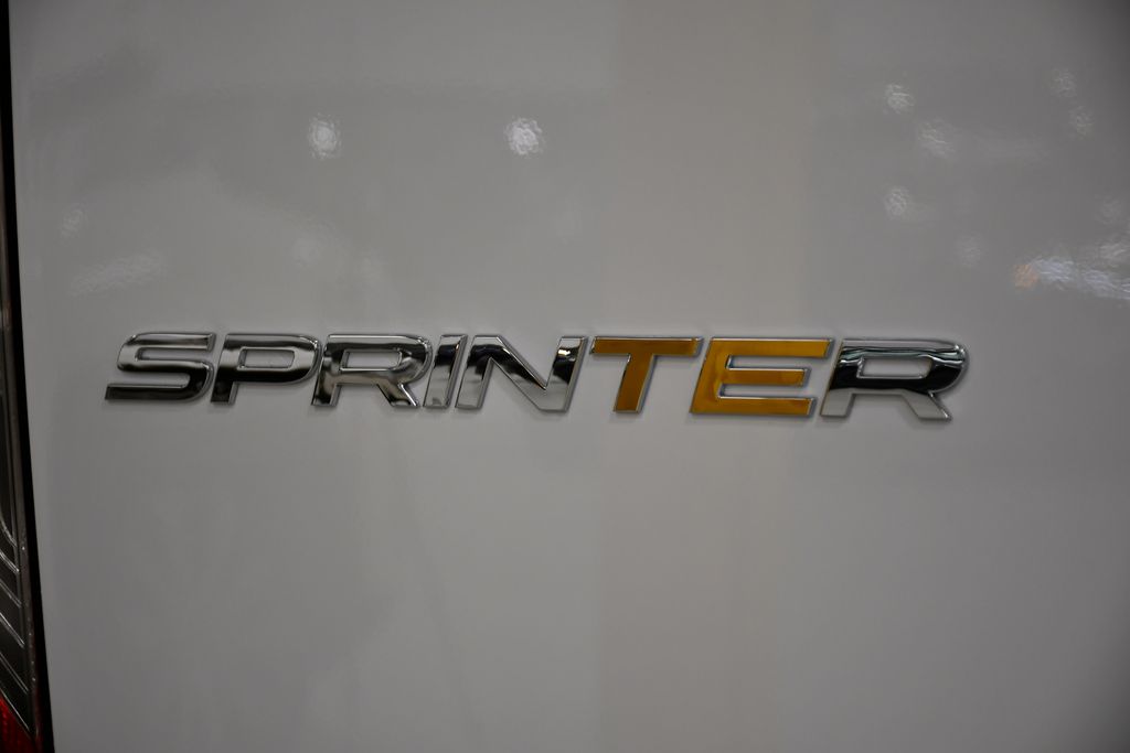 Thumbnail: 2025 Mercedes-Benz Sprinter - 9