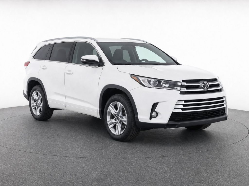 Thumbnail: 2019 Toyota Highlander - 30