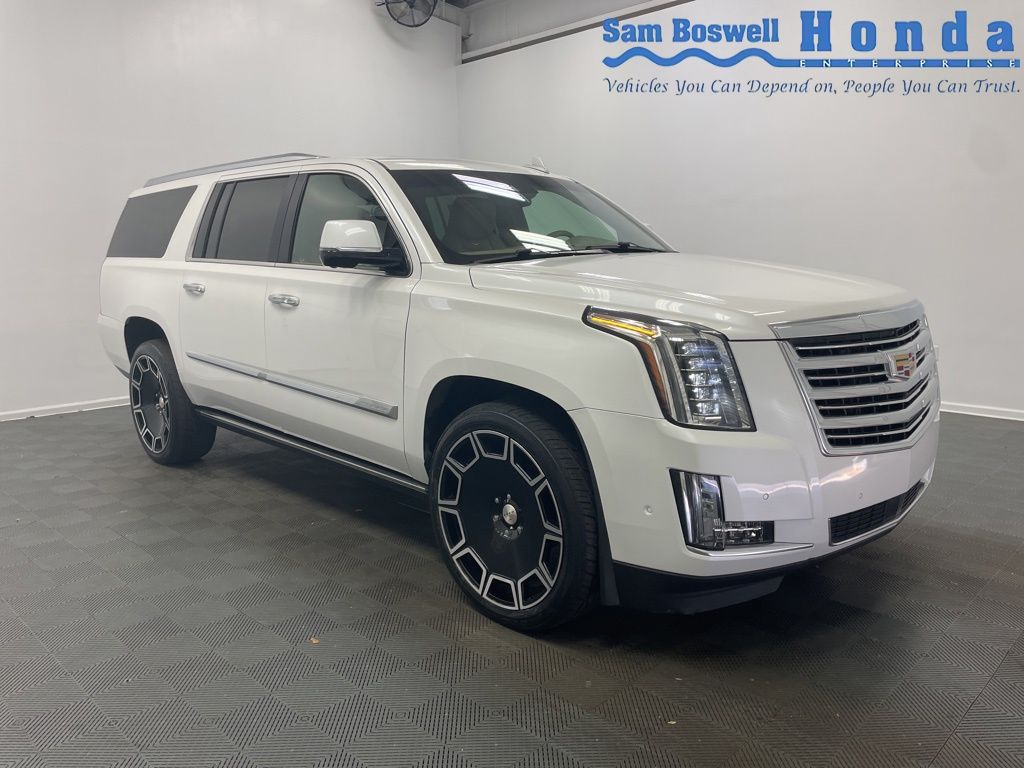 Crystal White Tricoat 2019 Cadillac Escalade ESV Platinum RWD SUV / Crossover Rear-Wheel Drive