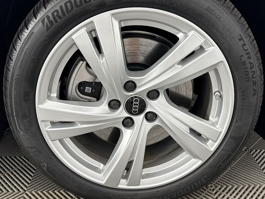 Thumbnail: 2025 Audi A5 - 32