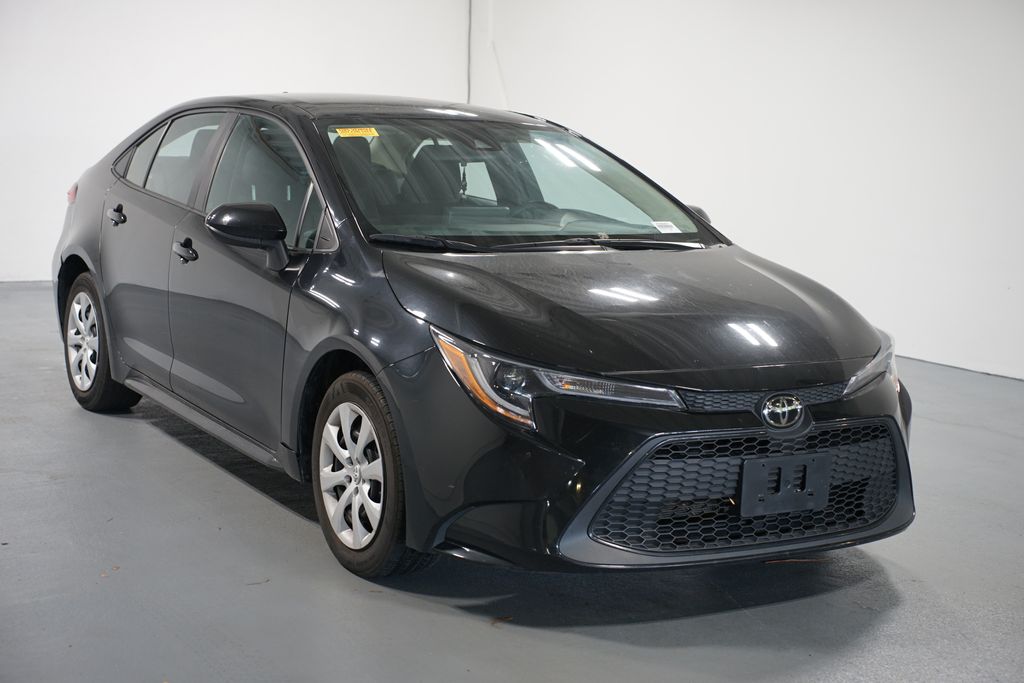 Thumbnail: 2022 Toyota Corolla - 3