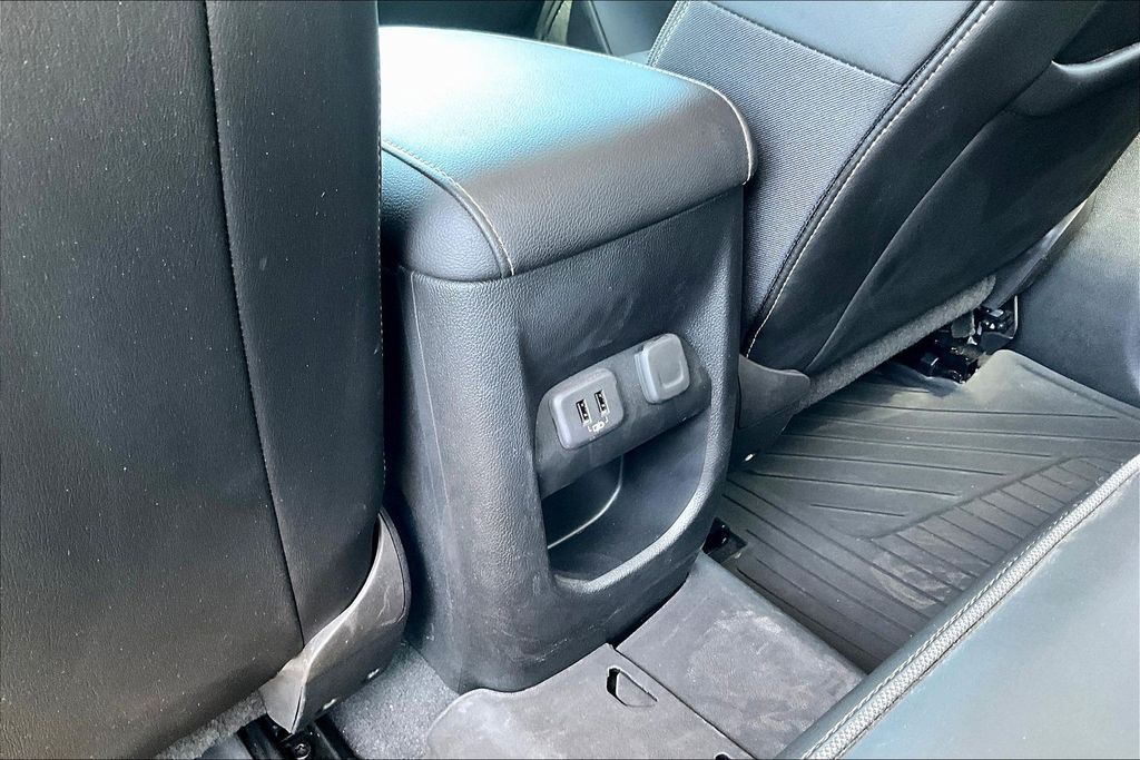 2022 GMC Canyon Denali - 10