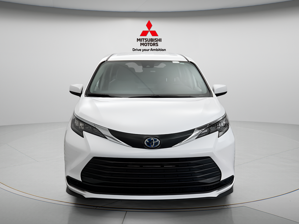 View vehicle photo 3