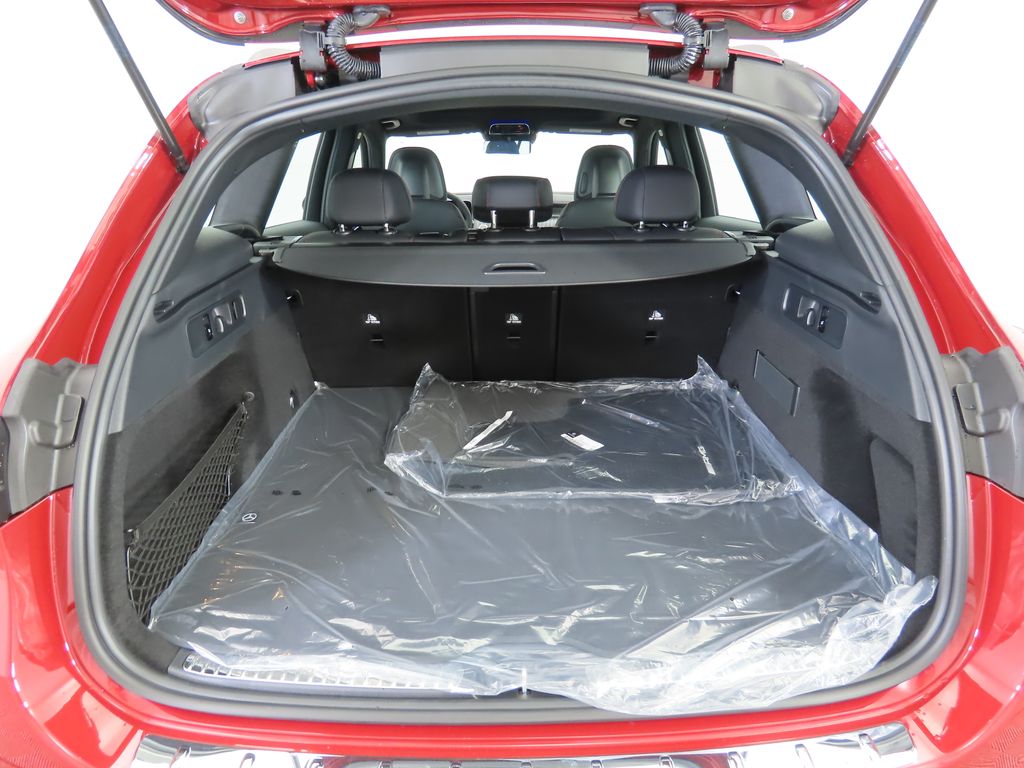 Thumbnail: 2026 Mercedes-Benz GLC - 29