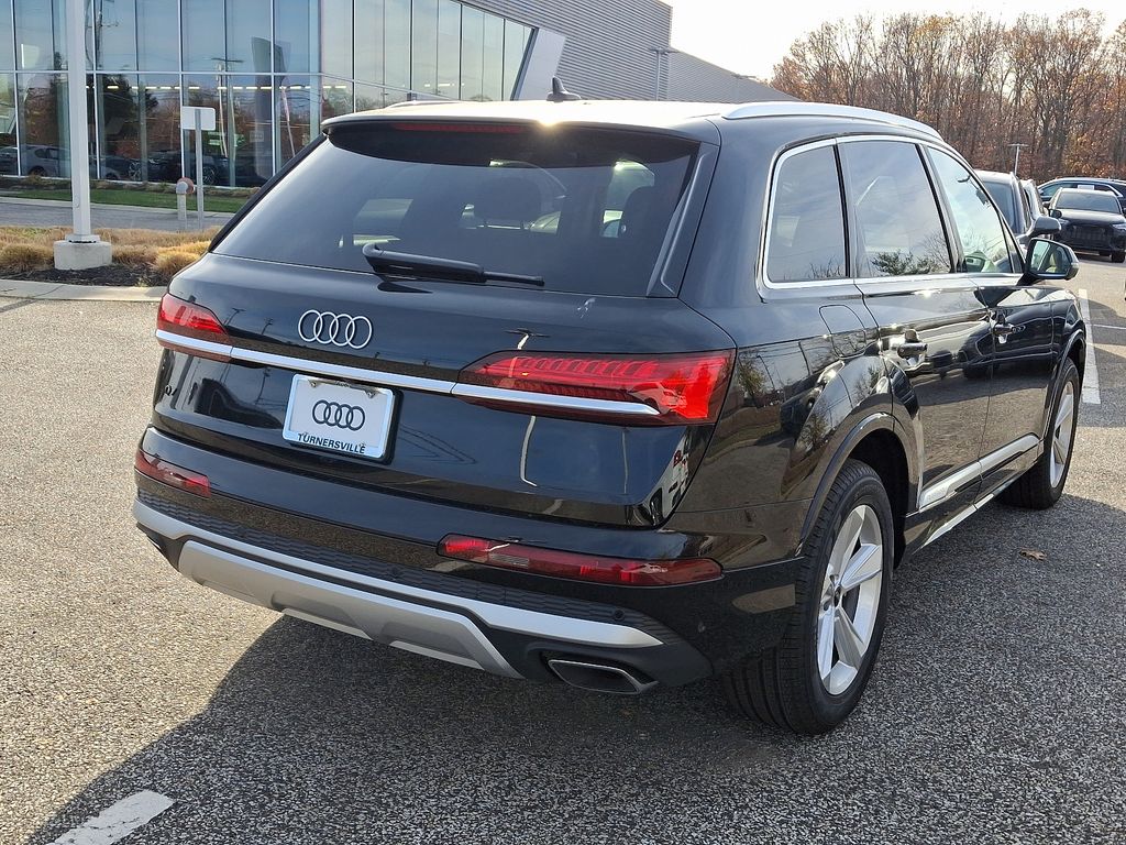 2025 Audi Q7  4