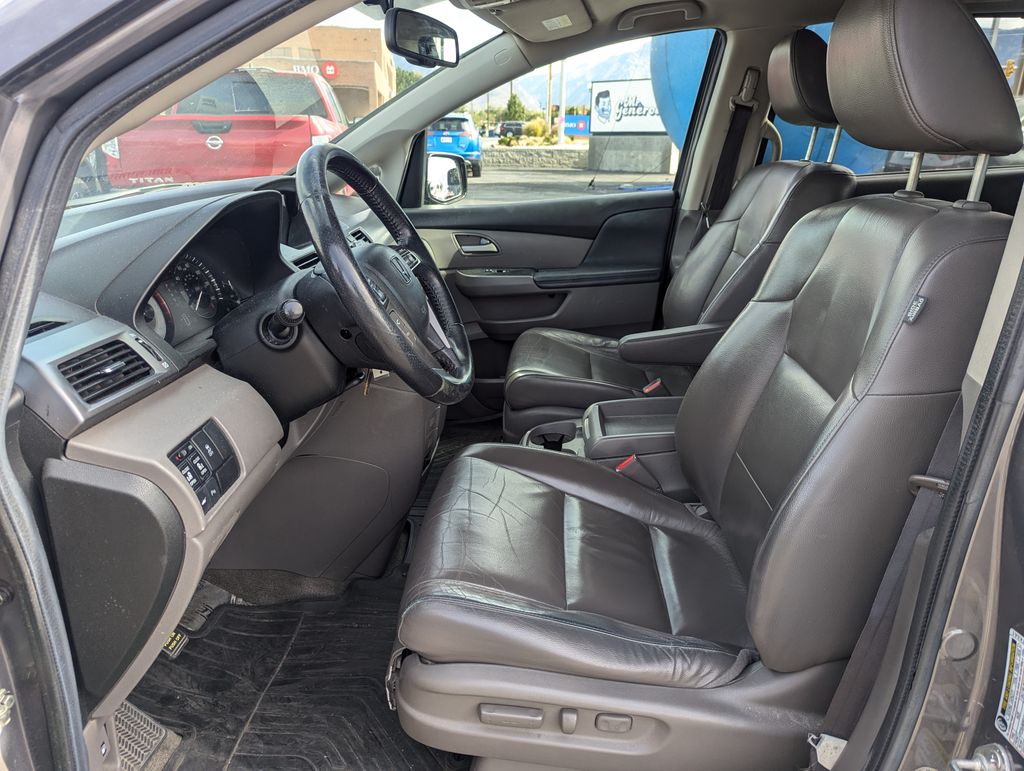 2013 Honda Odyssey Touring 25