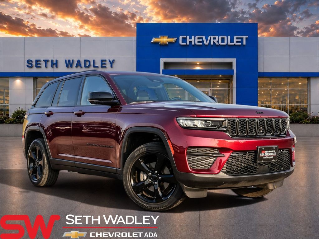 2023 Jeep Grand Cherokee Laredo, Altitude