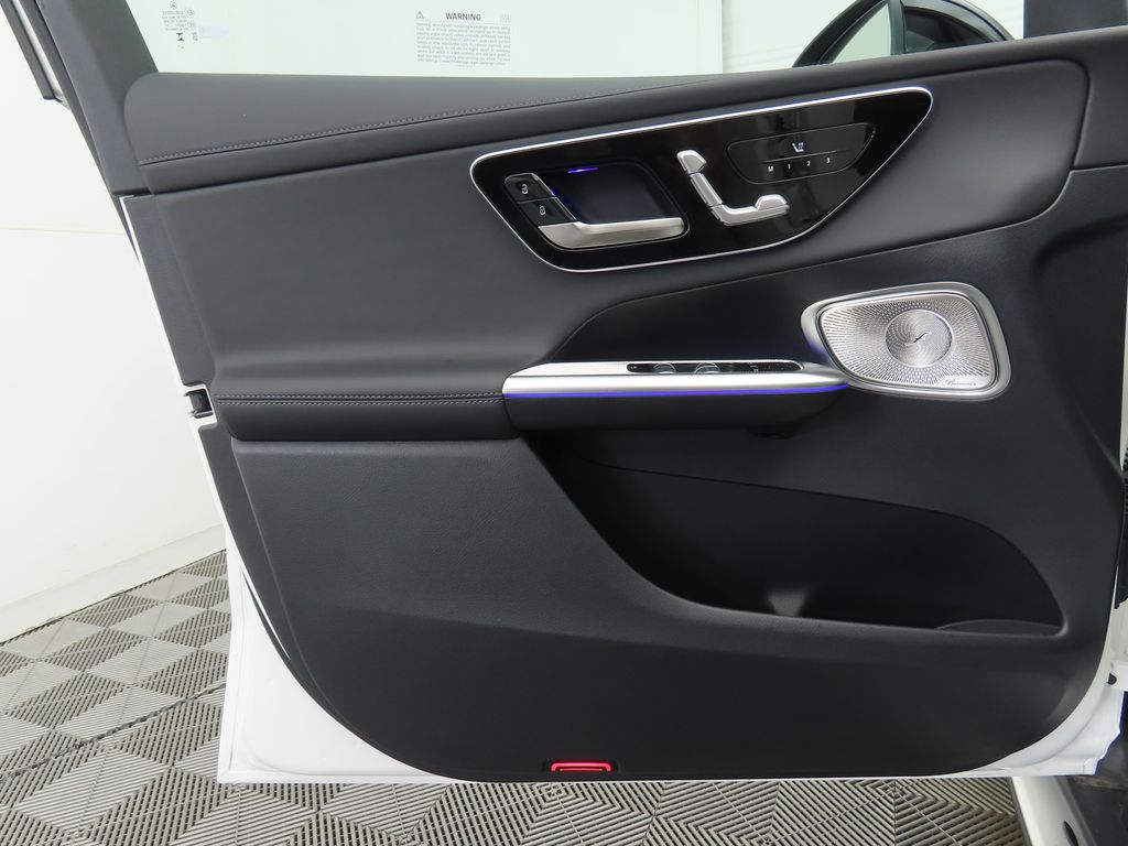 Thumbnail: 2025 Mercedes-Benz GLC - 24