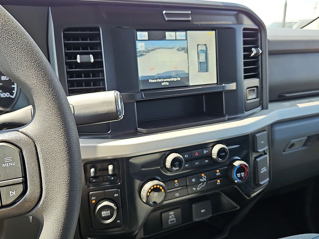 New 2027 Silver Ford XLT image 23