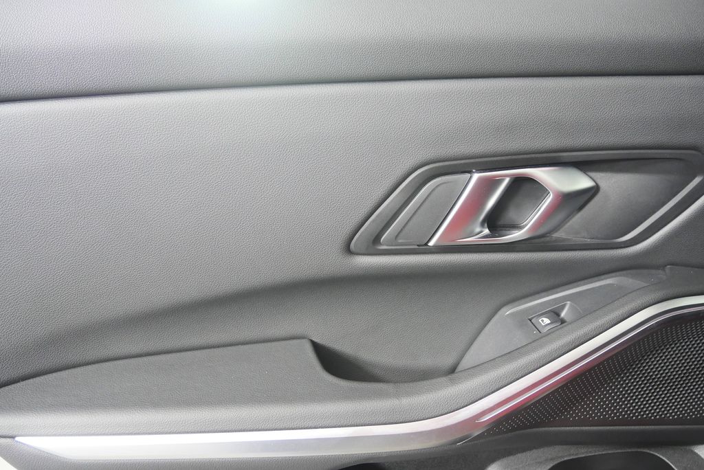 Thumbnail: 2024 BMW 3 Series - 14