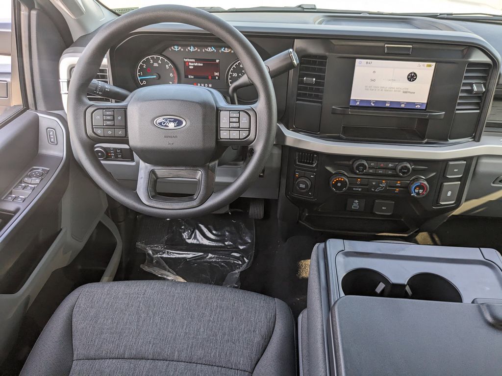 2025 Ford F-250 Super Duty XL