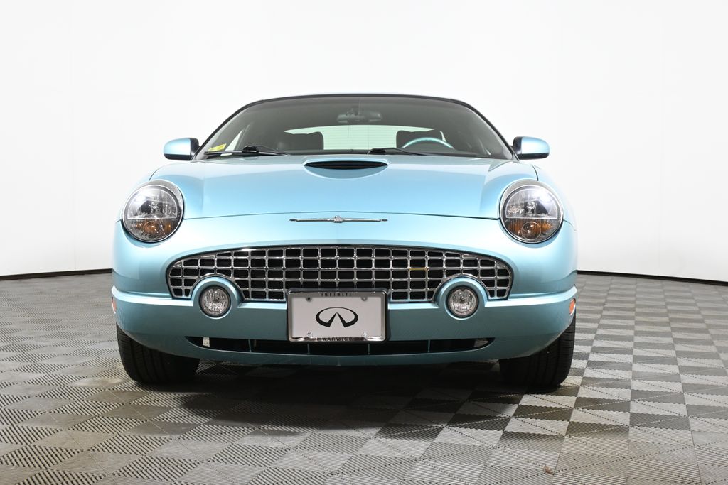 Thumbnail: 2002 Ford Thunderbird - 11