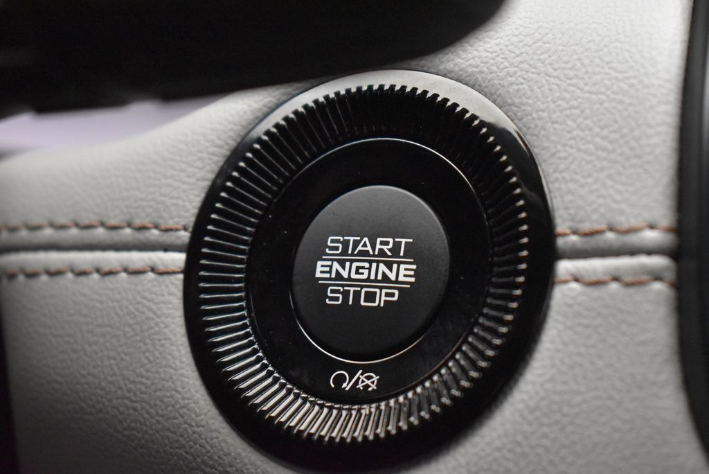 2024 Jeep Compass Limited 18