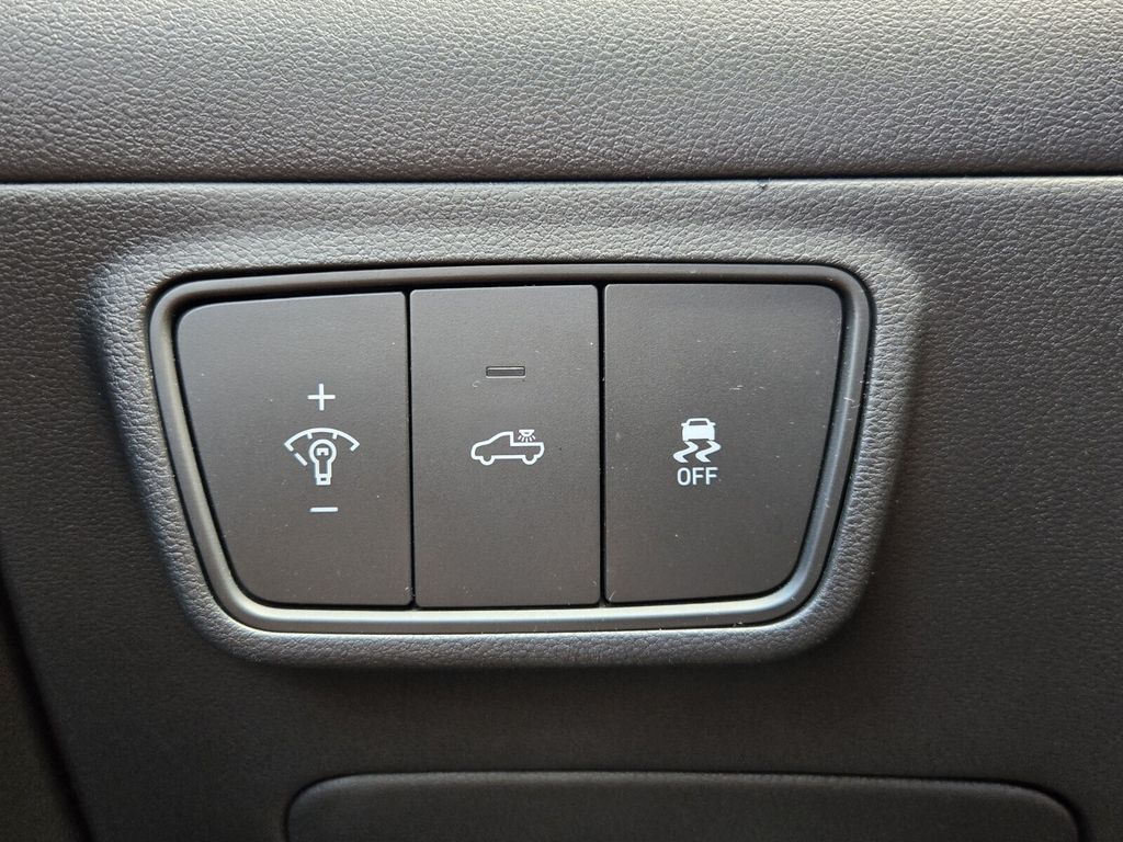 2022 Hyundai Santa Cruz - $21,499
