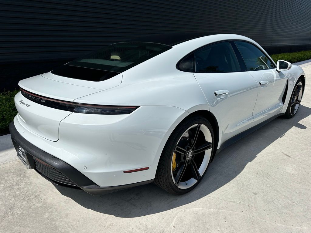 2020 Porsche Taycan 4S 9