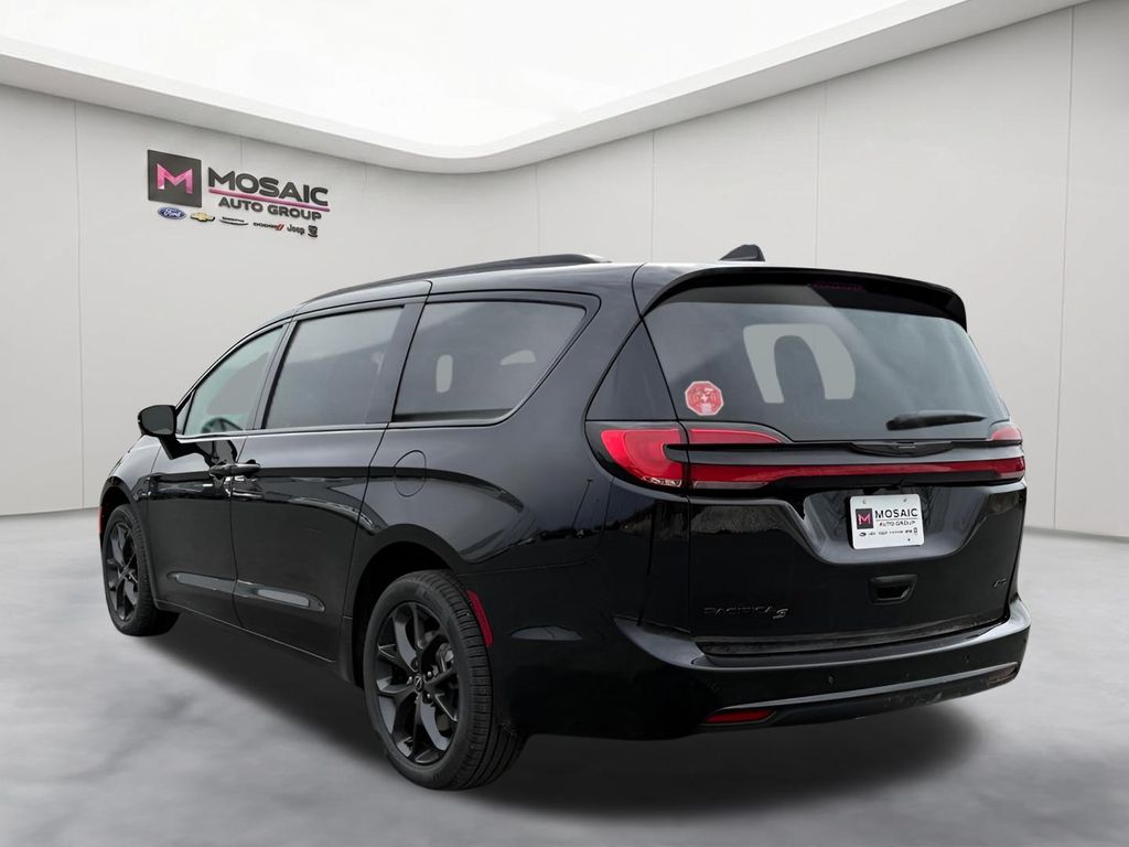 2026 Chrysler Pacifica
