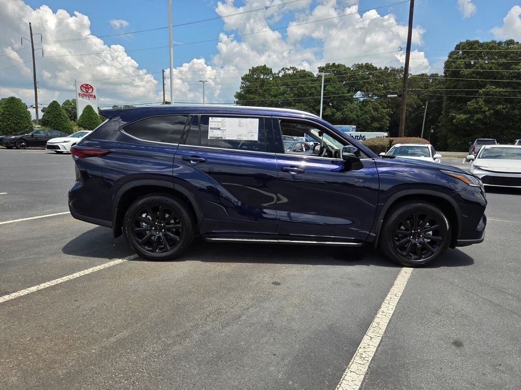 New 2026 Toyota Highlander SUV